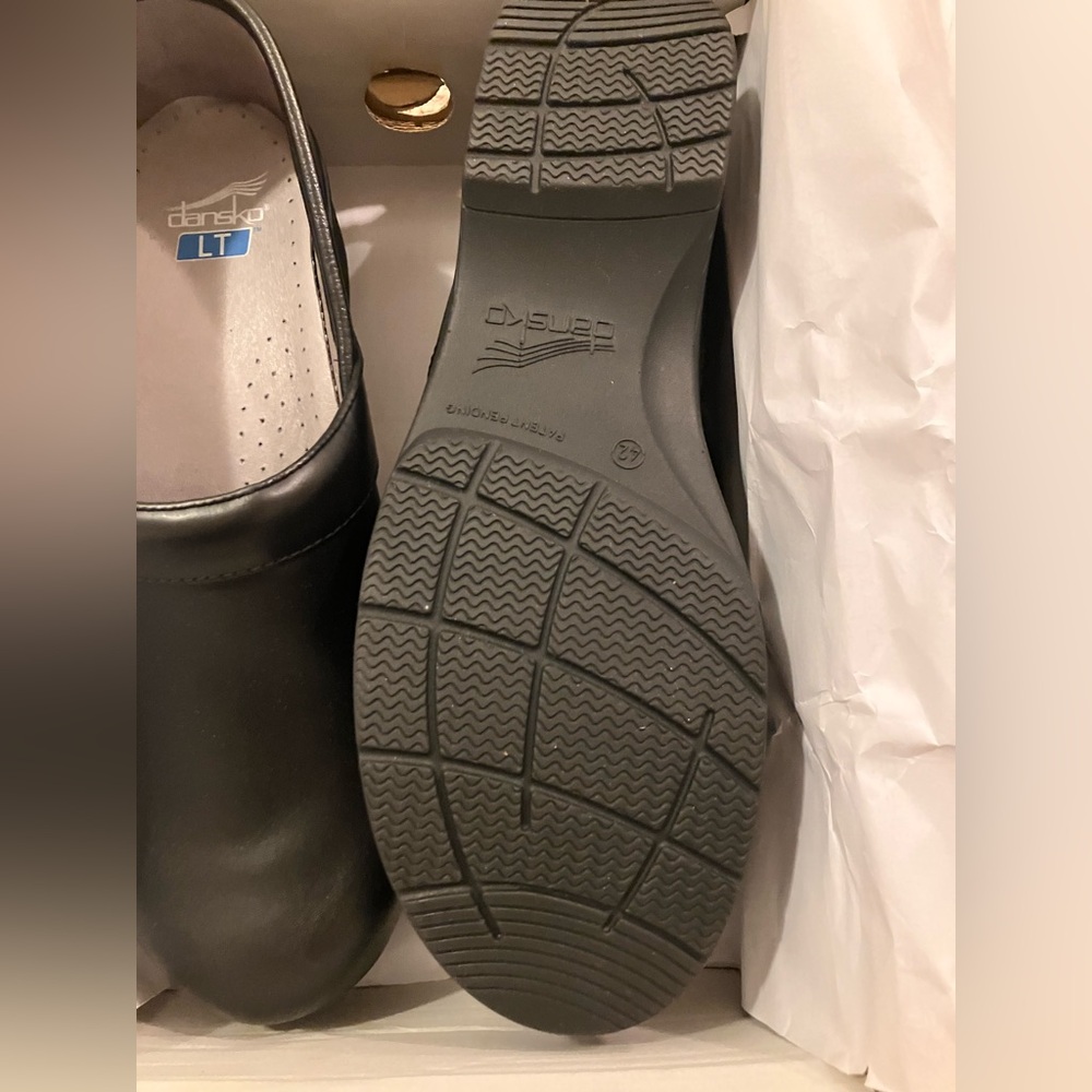 New Dansko clogs size 42